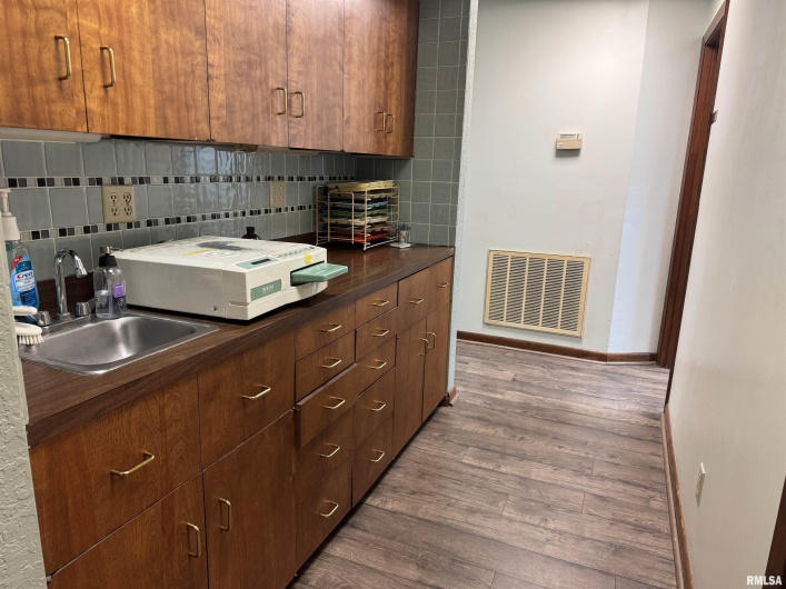 1116 LOCUST Street, Murphysboro, Illinois 62966, 0 , 0 ,0,Commercial Sale,For Sale,LOCUST,0,RMAEB456810