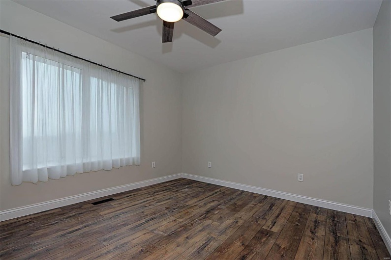 40 Butterfield, Farmington, Missouri 63640, 2 Bedrooms Bedrooms, 5 Rooms Rooms,2 BathroomsBathrooms,Residential,For Sale,Butterfield,MAR25009130
