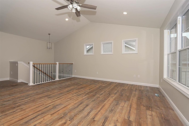 40 Butterfield, Farmington, Missouri 63640, 2 Bedrooms Bedrooms, 5 Rooms Rooms,2 BathroomsBathrooms,Residential,For Sale,Butterfield,MAR25009130