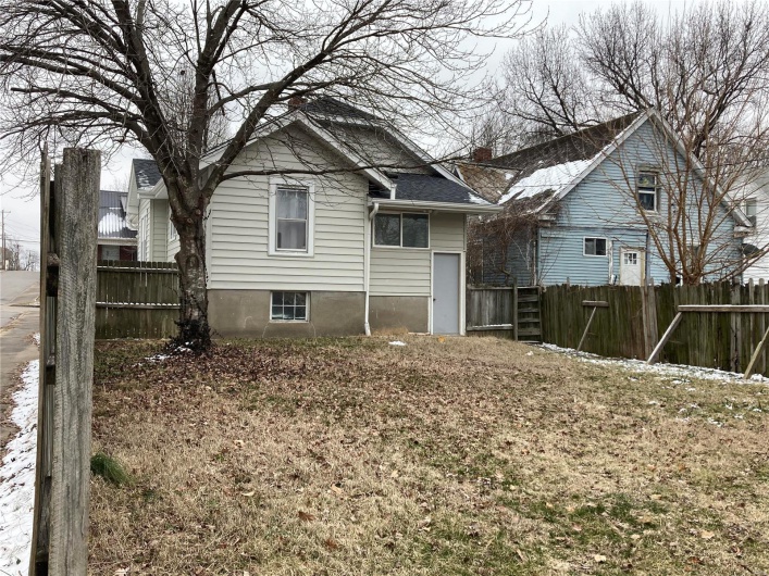 121 Park Avenue, Cape Girardeau, Missouri 63701, 3 Bedrooms Bedrooms, 6 Rooms Rooms,2 BathroomsBathrooms,Residential,For Sale,Park,MAR25008530