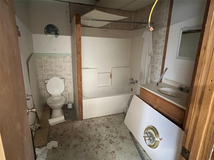 Shop full bathroom