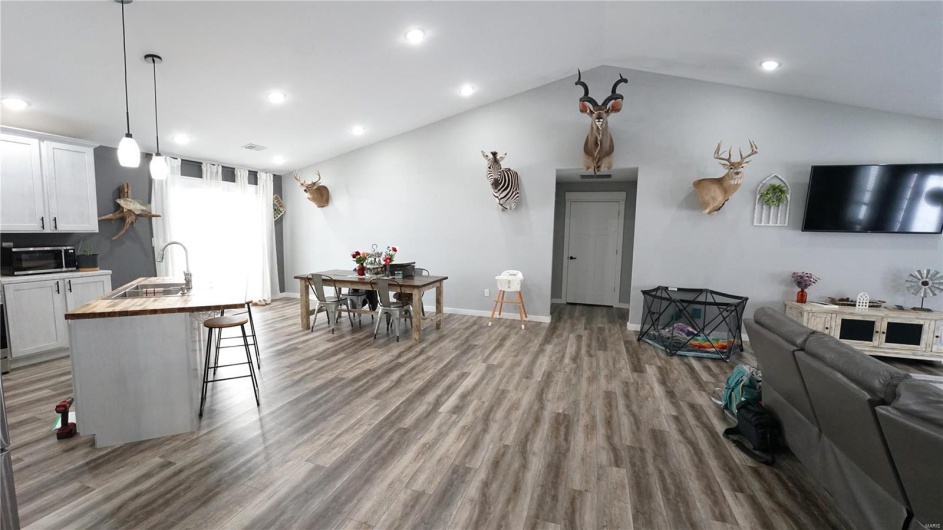 20166 County Road 514, Bloomfield, Missouri 63825, 4 Bedrooms Bedrooms, 8 Rooms Rooms,2 BathroomsBathrooms,Residential,For Sale,County Road 514,MAR25009195