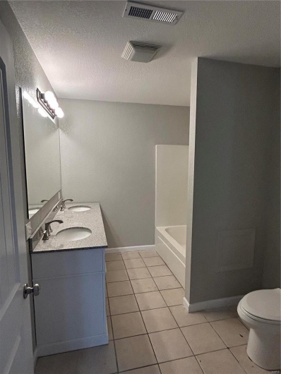 404 Everett Street, Kennett, Missouri 63857, 3 Bedrooms Bedrooms, 9 Rooms Rooms,2 BathroomsBathrooms,Residential,For Sale,Everett,MAR25009526