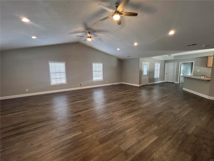 404 Everett Street, Kennett, Missouri 63857, 3 Bedrooms Bedrooms, 9 Rooms Rooms,2 BathroomsBathrooms,Residential,For Sale,Everett,MAR25009526
