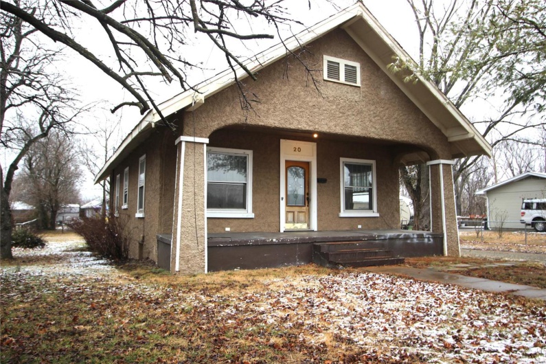20 Oak Street, Bonne Terre, Missouri 63628, 2 Bedrooms Bedrooms, 5 Rooms Rooms,1 BathroomBathrooms,Residential,For Sale,Oak,MAR25007850