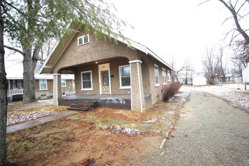 20 Oak Street, Bonne Terre, Missouri 63628, 2 Bedrooms Bedrooms, 5 Rooms Rooms,1 BathroomBathrooms,Residential,For Sale,Oak,MAR25007850