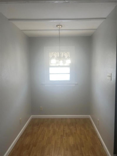 415 5TH, Poplar Bluff, Missouri 63901, 3 Bedrooms Bedrooms, 9 Rooms Rooms,2 BathroomsBathrooms,Residential,For Sale,5TH,MAR25009695