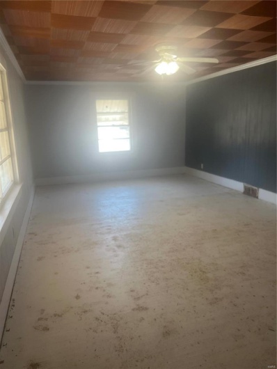 415 5TH, Poplar Bluff, Missouri 63901, 3 Bedrooms Bedrooms, 9 Rooms Rooms,2 BathroomsBathrooms,Residential,For Sale,5TH,MAR25009695