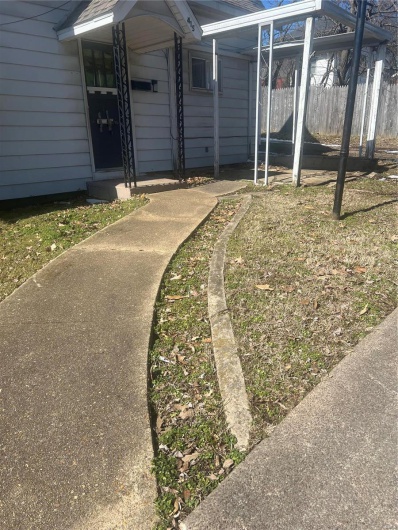 415 5TH, Poplar Bluff, Missouri 63901, 3 Bedrooms Bedrooms, 9 Rooms Rooms,2 BathroomsBathrooms,Residential,For Sale,5TH,MAR25009695