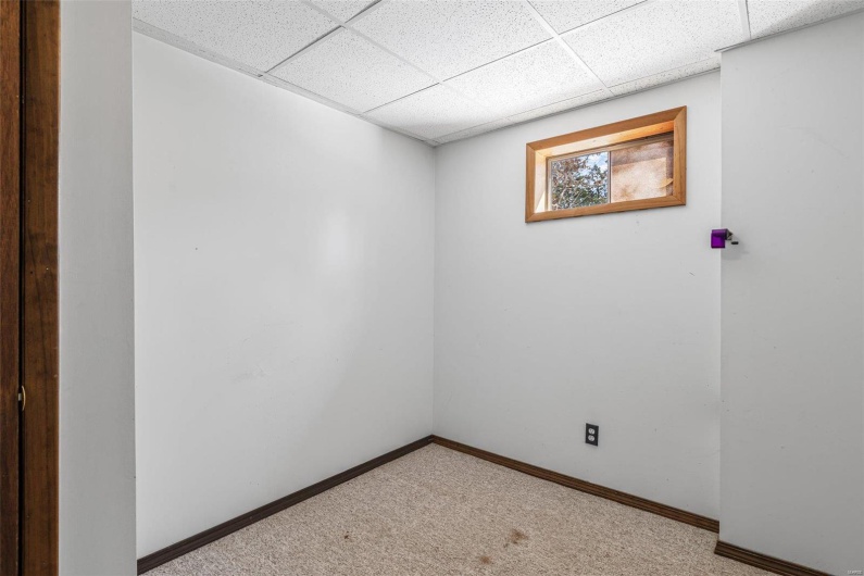 11984 Sioux Point Drive, Ste Genevieve, Missouri 63670, 4 Bedrooms Bedrooms, 10 Rooms Rooms,2 BathroomsBathrooms,Residential,For Sale,Sioux Point Drive,MAR25008546