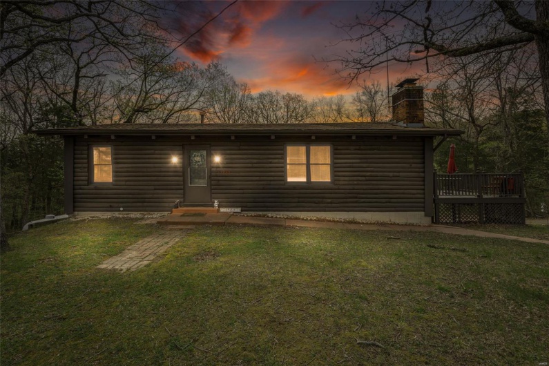11984 Sioux Point Drive, Ste Genevieve, Missouri 63670, 4 Bedrooms Bedrooms, 10 Rooms Rooms,2 BathroomsBathrooms,Residential,For Sale,Sioux Point Drive,MAR25008546