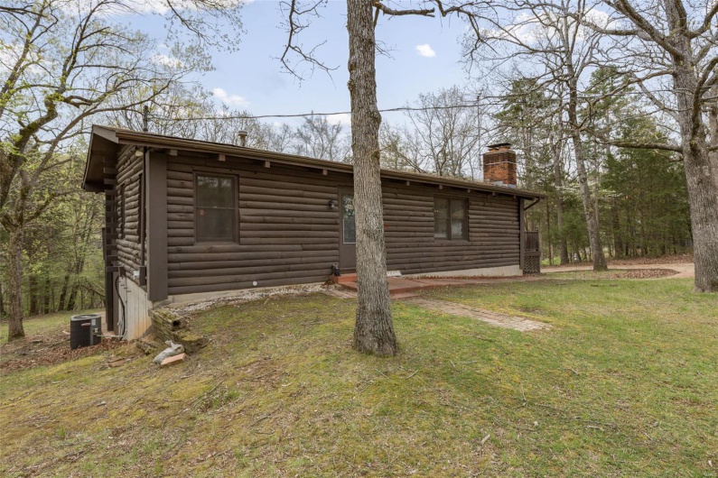 11984 Sioux Point Drive, Ste Genevieve, Missouri 63670, 4 Bedrooms Bedrooms, 10 Rooms Rooms,2 BathroomsBathrooms,Residential,For Sale,Sioux Point Drive,MAR25008546