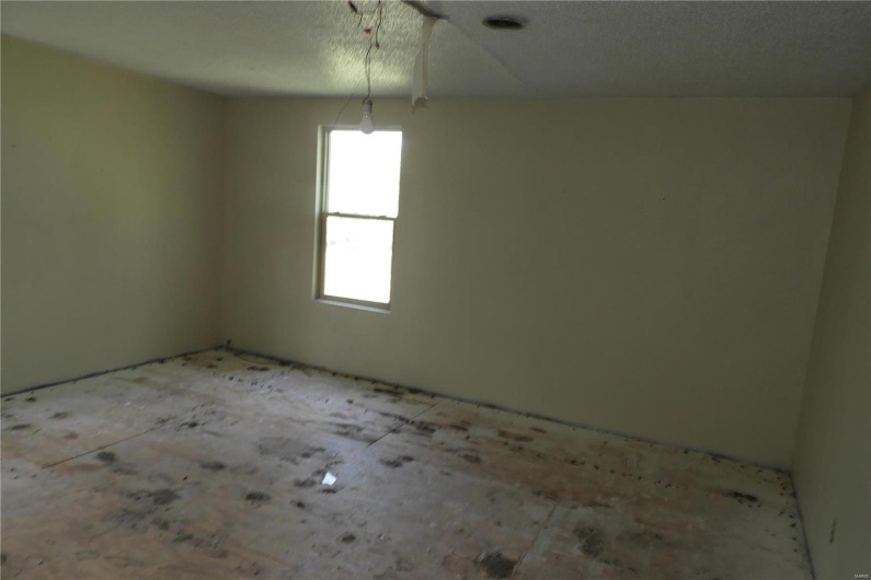 208 Simmons Avenue, Park Hills, Missouri 63601, 5 Bedrooms Bedrooms, 8 Rooms Rooms,2 BathroomsBathrooms,Residential,For Sale,Simmons,MAR24054950