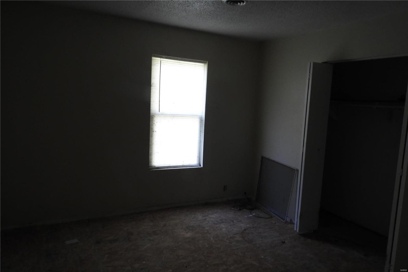 208 Simmons Avenue, Park Hills, Missouri 63601, 5 Bedrooms Bedrooms, 8 Rooms Rooms,2 BathroomsBathrooms,Residential,For Sale,Simmons,MAR24054950