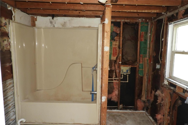 208 Simmons Avenue, Park Hills, Missouri 63601, 5 Bedrooms Bedrooms, 8 Rooms Rooms,2 BathroomsBathrooms,Residential,For Sale,Simmons,MAR24054950