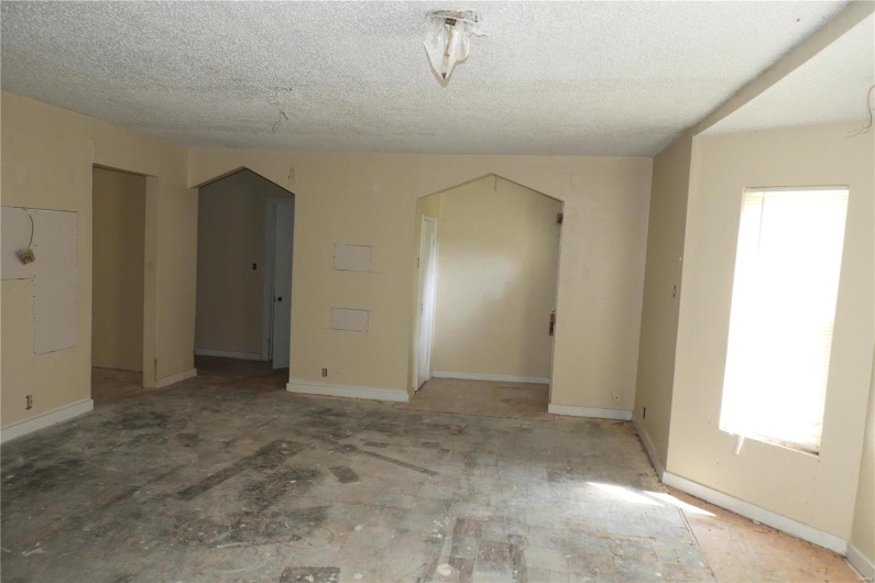 208 Simmons Avenue, Park Hills, Missouri 63601, 5 Bedrooms Bedrooms, 8 Rooms Rooms,2 BathroomsBathrooms,Residential,For Sale,Simmons,MAR24054950
