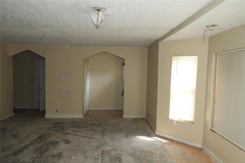 208 Simmons Avenue, Park Hills, Missouri 63601, 5 Bedrooms Bedrooms, 8 Rooms Rooms,2 BathroomsBathrooms,Residential,For Sale,Simmons,MAR24054950