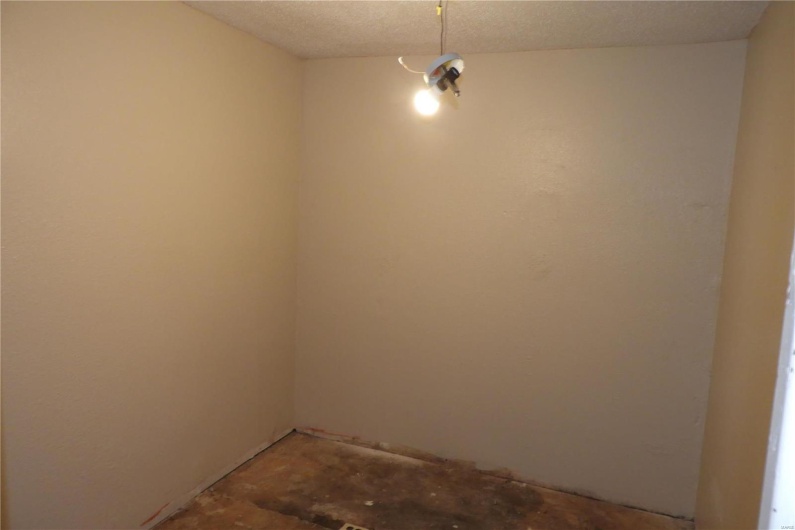 208 Simmons Avenue, Park Hills, Missouri 63601, 5 Bedrooms Bedrooms, 8 Rooms Rooms,2 BathroomsBathrooms,Residential,For Sale,Simmons,MAR24054950