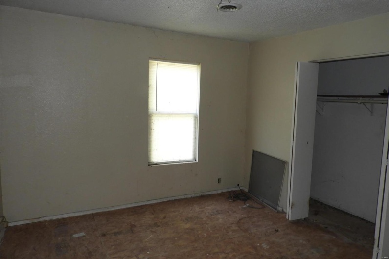 208 Simmons Avenue, Park Hills, Missouri 63601, 5 Bedrooms Bedrooms, 8 Rooms Rooms,2 BathroomsBathrooms,Residential,For Sale,Simmons,MAR24054950