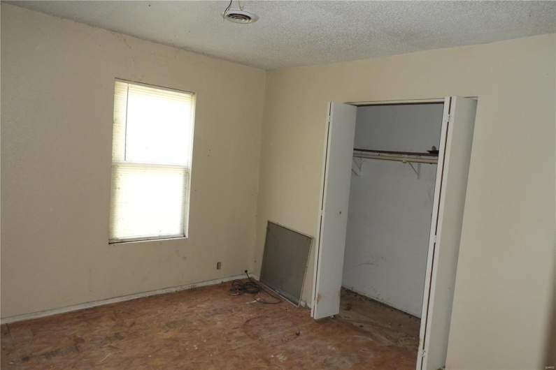 208 Simmons Avenue, Park Hills, Missouri 63601, 5 Bedrooms Bedrooms, 8 Rooms Rooms,2 BathroomsBathrooms,Residential,For Sale,Simmons,MAR24054950