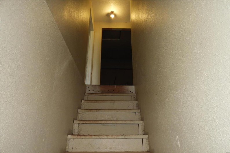 208 Simmons Avenue, Park Hills, Missouri 63601, 5 Bedrooms Bedrooms, 8 Rooms Rooms,2 BathroomsBathrooms,Residential,For Sale,Simmons,MAR24054950
