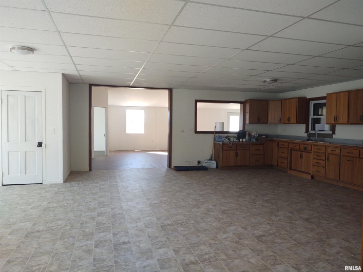 425 PIONEER Lane, Vienna, Illinois 62995, 4 Bedrooms Bedrooms, 0 ,1 BathroomBathrooms,Residential,For Sale,PIONEER,0,RMAEB456856