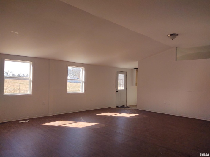 425 PIONEER Lane, Vienna, Illinois 62995, 4 Bedrooms Bedrooms, 0 ,1 BathroomBathrooms,Residential,For Sale,PIONEER,0,RMAEB456856