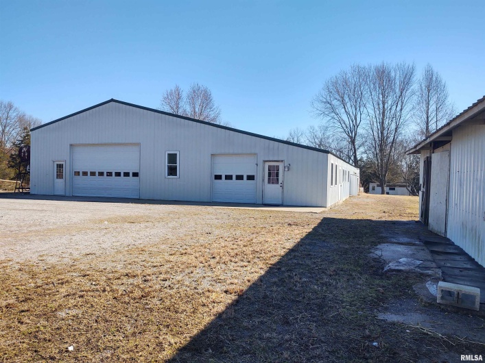 425 PIONEER Lane, Vienna, Illinois 62995, 4 Bedrooms Bedrooms, 0 ,1 BathroomBathrooms,Residential,For Sale,PIONEER,0,RMAEB456856