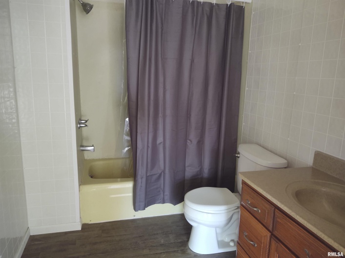 425 PIONEER Lane, Vienna, Illinois 62995, 4 Bedrooms Bedrooms, 0 ,1 BathroomBathrooms,Residential,For Sale,PIONEER,0,RMAEB456856