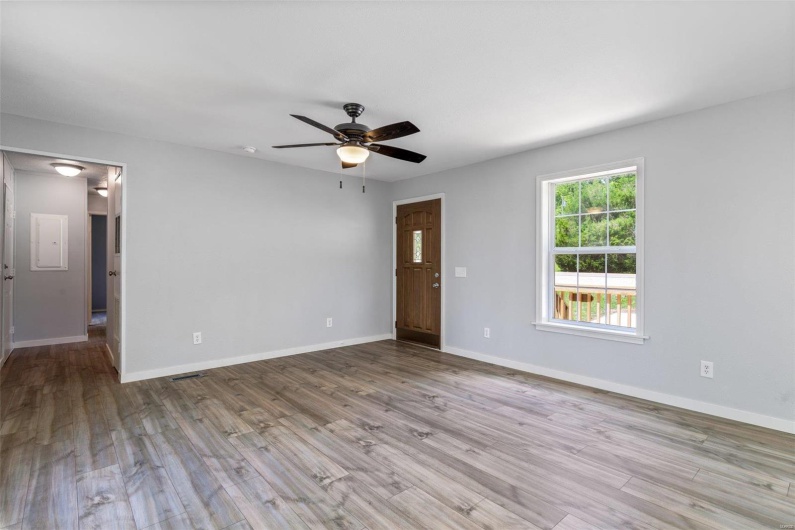 1530 Lake Drive, Ironton, Missouri 63650, 3 Bedrooms Bedrooms, 7 Rooms Rooms,2 BathroomsBathrooms,Residential,For Sale,Lake,MAR25010242