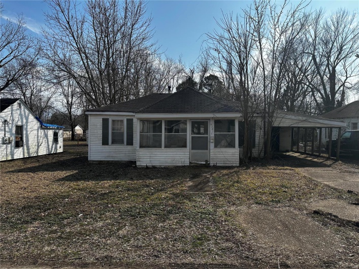 620 Dewey Street, Poplar Bluff, Missouri 63901, 3 Bedrooms Bedrooms, 7 Rooms Rooms,1 BathroomBathrooms,Residential,For Sale,Dewey Street,MAR25010517