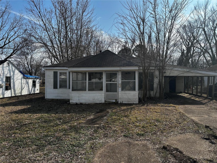 620 Dewey Street, Poplar Bluff, Missouri 63901, 3 Bedrooms Bedrooms, 7 Rooms Rooms,1 BathroomBathrooms,Residential,For Sale,Dewey Street,MAR25010517