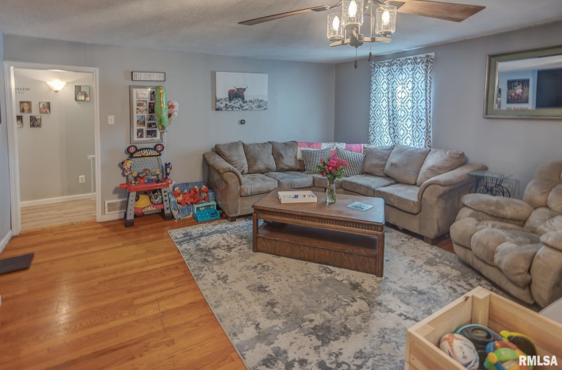 600 WASHINGTON Street, Sparta, Illinois 62286, 4 Bedrooms Bedrooms, 0 ,1 BathroomBathrooms,Residential,For Sale,WASHINGTON,0,RMAEB456878