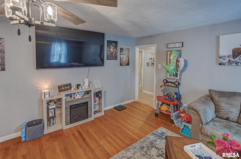 600 WASHINGTON Street, Sparta, Illinois 62286, 4 Bedrooms Bedrooms, 0 ,1 BathroomBathrooms,Residential,For Sale,WASHINGTON,0,RMAEB456878