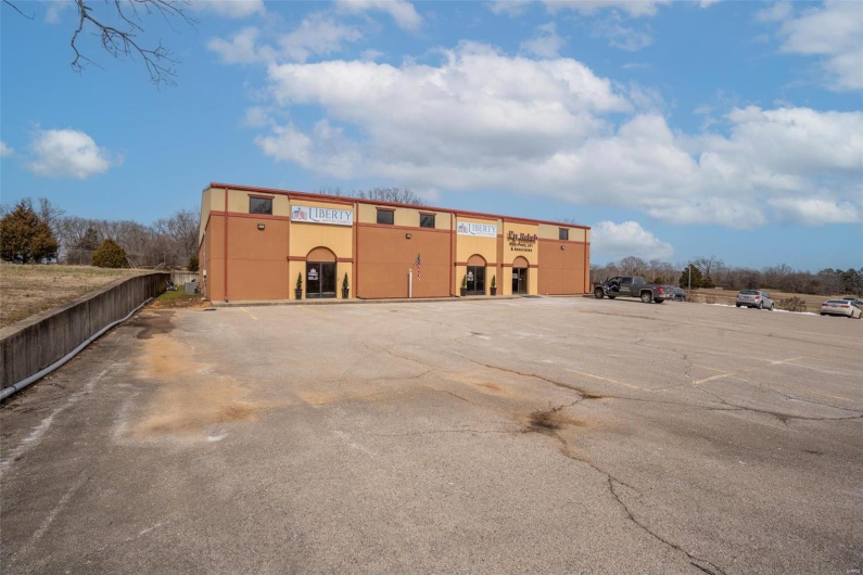 3999 Highway PP, Poplar Bluff, Missouri 63901, ,Commercial Sale,For Sale,Highway PP,MAR25009770