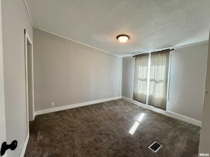 8065 State Route 146 Highway, Grantsburg, Illinois 62943, 3 Bedrooms Bedrooms, 0 ,2 BathroomsBathrooms,Residential,For Sale,State Route 146,0,RMAEB456896