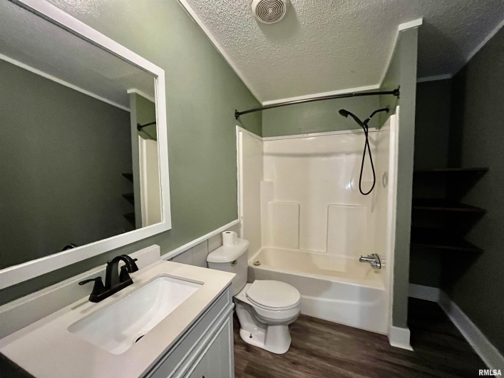 8065 State Route 146 Highway, Grantsburg, Illinois 62943, 3 Bedrooms Bedrooms, 0 ,2 BathroomsBathrooms,Residential,For Sale,State Route 146,0,RMAEB456896
