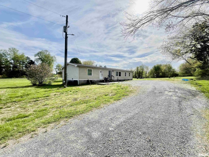 8065 State Route 146 Highway, Grantsburg, Illinois 62943, 3 Bedrooms Bedrooms, 0 ,2 BathroomsBathrooms,Residential,For Sale,State Route 146,0,RMAEB456896