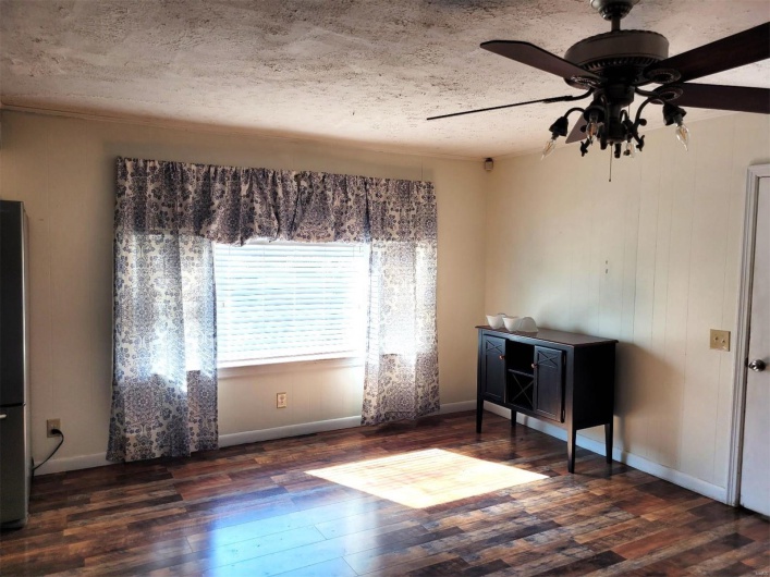701 Sikes Avenue, Sikeston, Missouri 63801, 3 Bedrooms Bedrooms, 8 Rooms Rooms,1 BathroomBathrooms,Residential,For Sale,Sikes,MAR25010412