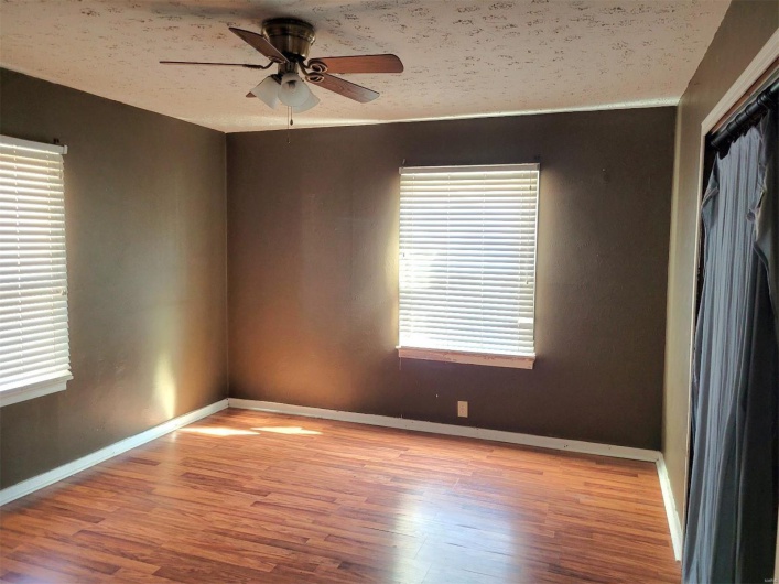 701 Sikes Avenue, Sikeston, Missouri 63801, 3 Bedrooms Bedrooms, 8 Rooms Rooms,1 BathroomBathrooms,Residential,For Sale,Sikes,MAR25010412