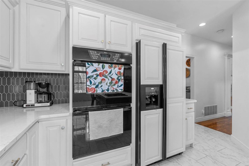 280 Hilltop Meadows Drive, Jackson, Missouri 63755, 5 Bedrooms Bedrooms, 9 Rooms Rooms,4 BathroomsBathrooms,Residential,For Sale,Hilltop Meadows,MAR25010344