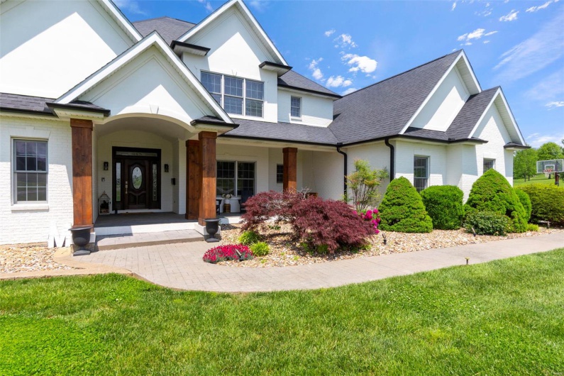 280 Hilltop Meadows Drive, Jackson, Missouri 63755, 5 Bedrooms Bedrooms, 9 Rooms Rooms,4 BathroomsBathrooms,Residential,For Sale,Hilltop Meadows,MAR25010344