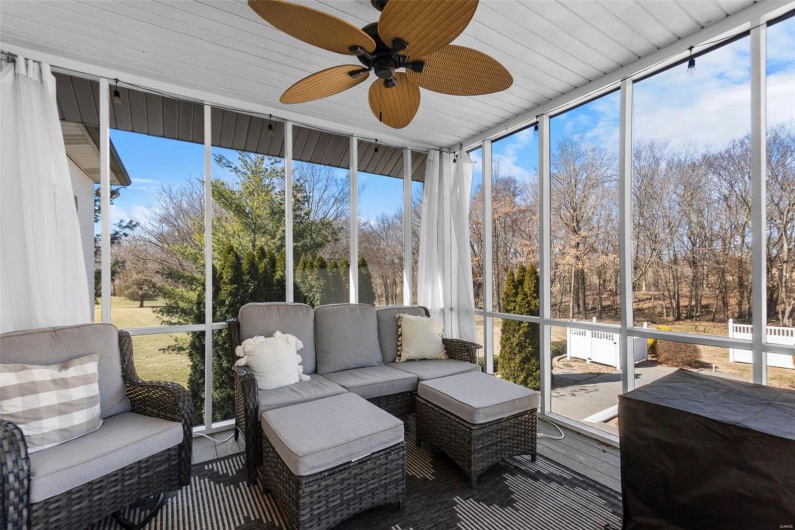 280 Hilltop Meadows Drive, Jackson, Missouri 63755, 5 Bedrooms Bedrooms, 9 Rooms Rooms,4 BathroomsBathrooms,Residential,For Sale,Hilltop Meadows,MAR25010344