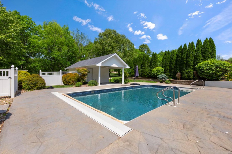 280 Hilltop Meadows Drive, Jackson, Missouri 63755, 5 Bedrooms Bedrooms, 9 Rooms Rooms,4 BathroomsBathrooms,Residential,For Sale,Hilltop Meadows,MAR25010344