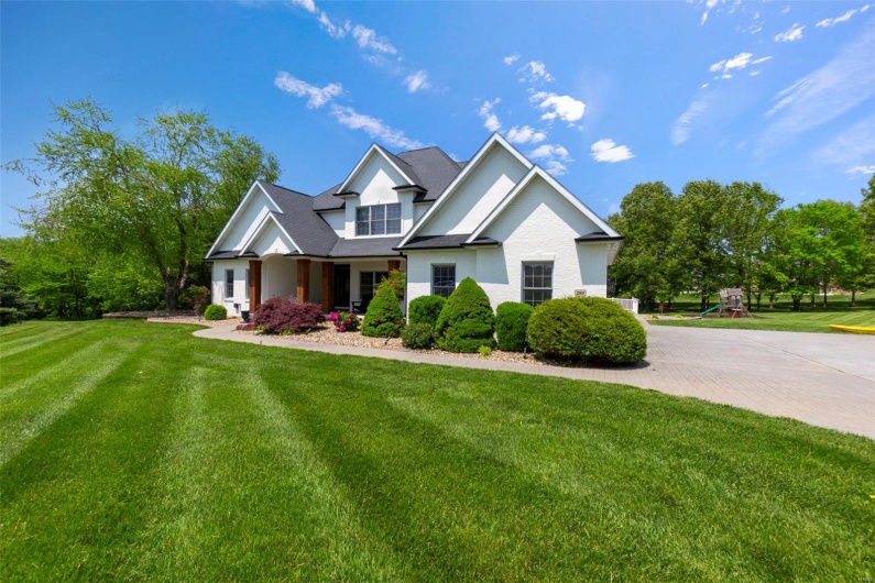 280 Hilltop Meadows Drive, Jackson, Missouri 63755, 5 Bedrooms Bedrooms, 9 Rooms Rooms,4 BathroomsBathrooms,Residential,For Sale,Hilltop Meadows,MAR25010344