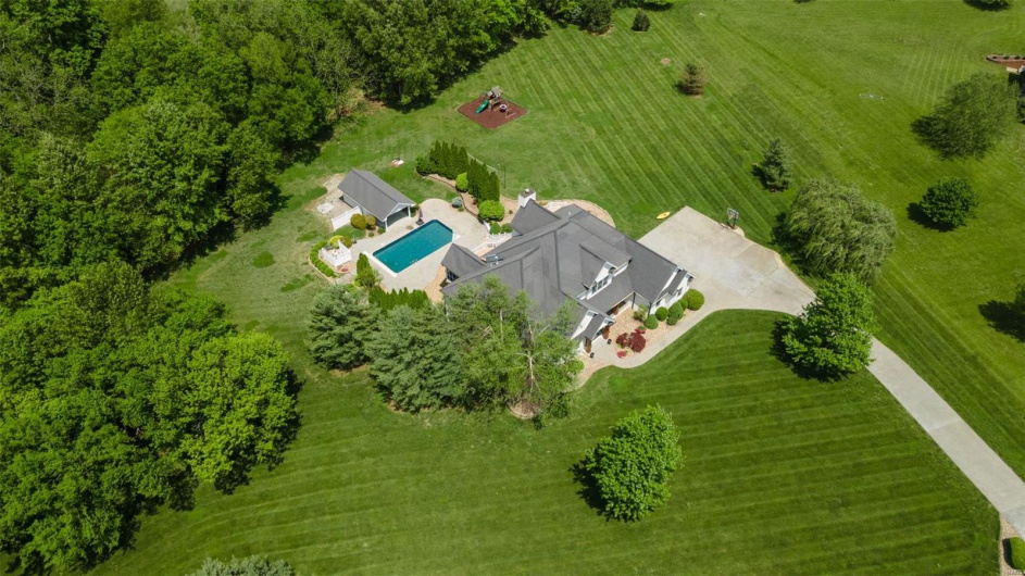 280 Hilltop Meadows Drive, Jackson, Missouri 63755, 5 Bedrooms Bedrooms, 9 Rooms Rooms,4 BathroomsBathrooms,Residential,For Sale,Hilltop Meadows,MAR25010344