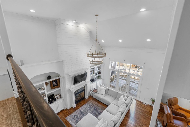 280 Hilltop Meadows Drive, Jackson, Missouri 63755, 5 Bedrooms Bedrooms, 9 Rooms Rooms,4 BathroomsBathrooms,Residential,For Sale,Hilltop Meadows,MAR25010344