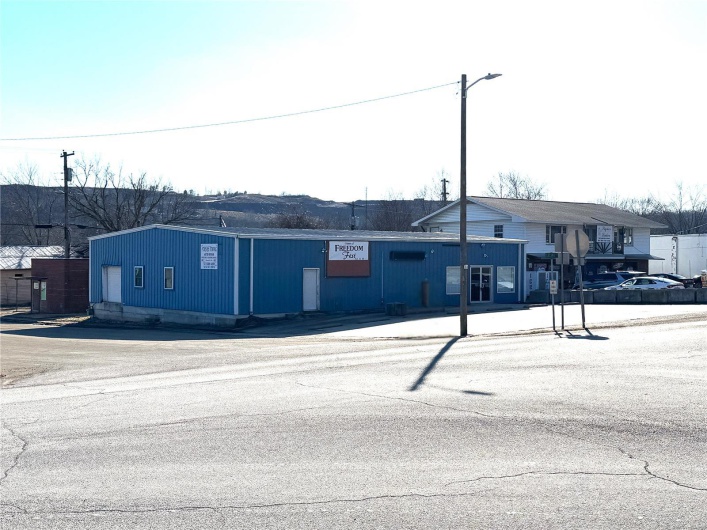 101 2nd Street, Annapolis, Missouri 63620, 9 Rooms Rooms,Residential,For Sale,2nd,MAR25010498