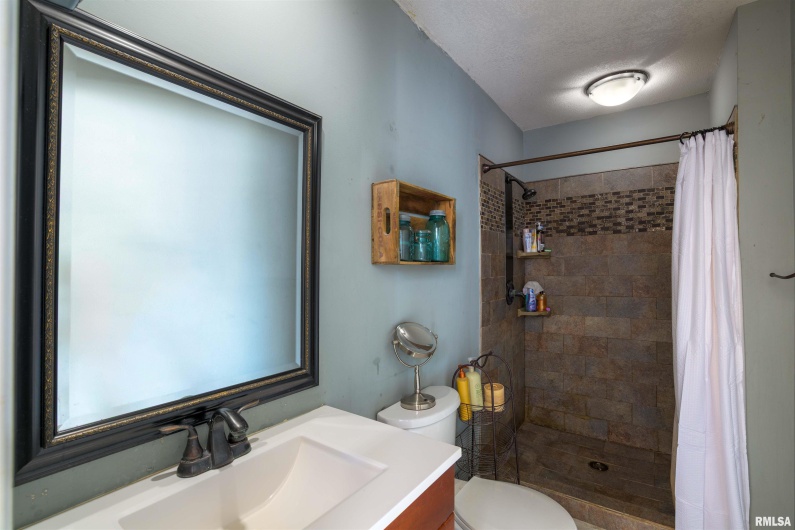 2520 America Road, Galatia, Illinois 62935, 3 Bedrooms Bedrooms, 0 ,2 BathroomsBathrooms,Residential,For Sale,America,0,RMAEB456843