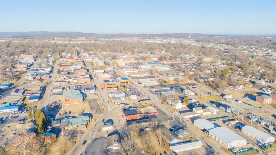 317 East Columbia, Farmington, Missouri 63640, ,Commercial Sale,For Sale,East Columbia,MAR25011656